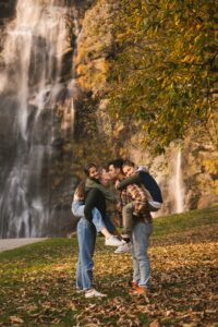 Servizio fotografico per famiglia nella natura di Serena Morandi | Valchiavenna, Valtellina, Lago di Como, Lecco, Milano, Lombardia