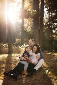 Servizio fotografico per famiglia nella natura di Serena Morandi | Valchiavenna, Valtellina, Lago di Como, Lecco, Milano, Lombardia