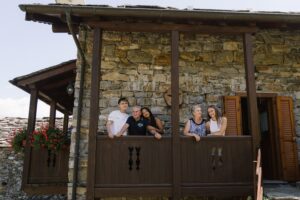 Servizio fotografico per famiglia nella natura di Serena Morandi | Valchiavenna, Valtellina, Lago di Como, Lecco, Milano, Lombardia