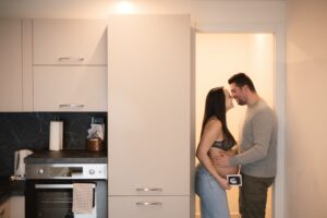 Servizio fotografico di gravidanza nella natura e a domicilio | Serena Morandi | Valchiavenna, Valtellina, Engadina, Lago di Como, Sondrio, Lecco, Milano, Lombardia