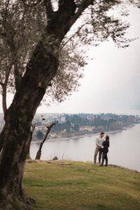 Servizio fotografico di gravidanza nella natura e a domicilio | Serena Morandi | Valchiavenna, Valtellina, Engadina, Lago di Como, Sondrio, Lecco, Milano, Lombardia
