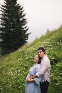 Servizio fotografico di gravidanza nella natura e a domicilio | Serena Morandi | Valchiavenna, Valtellina, Engadina, Lago di Como, Sondrio, Lecco, Milano, Lombardia